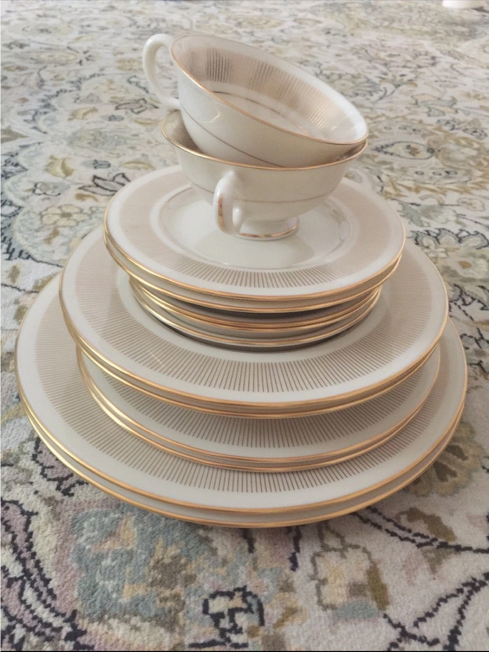 Lenox Flourish Vintage Gold Beige China Two Serving Set 14 Piece plates